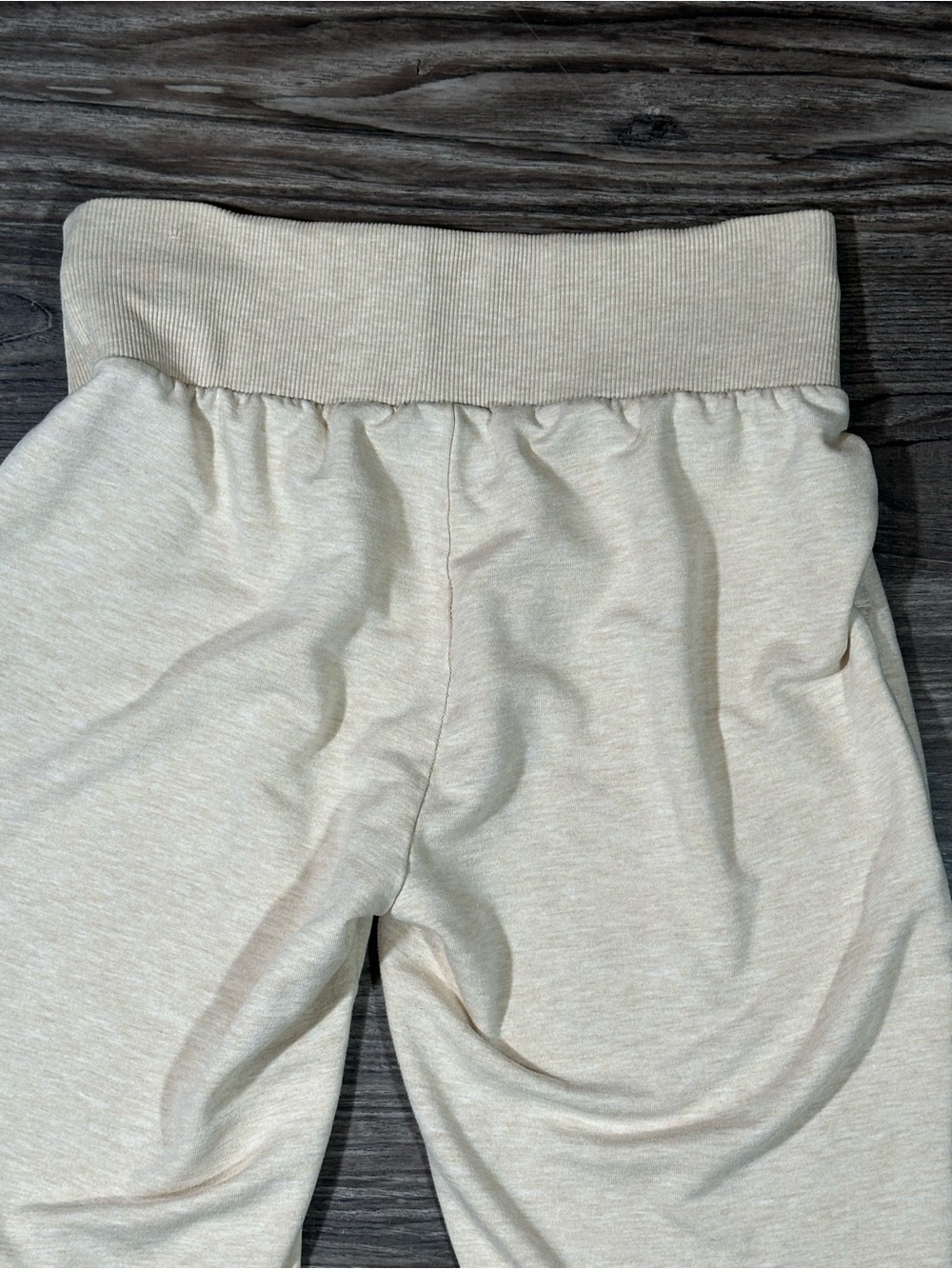 NIKE $70 YOGA FLOW Oatmeal Slim Fit Mid Rise 7/8 Ribbed Cuff Pants M - Picture 10 of 13